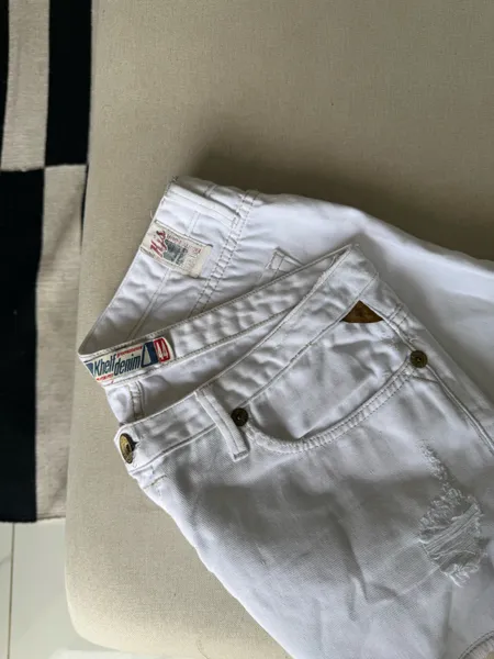 short branco jeans khelf
