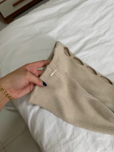 Vestido tubinho tricot bege