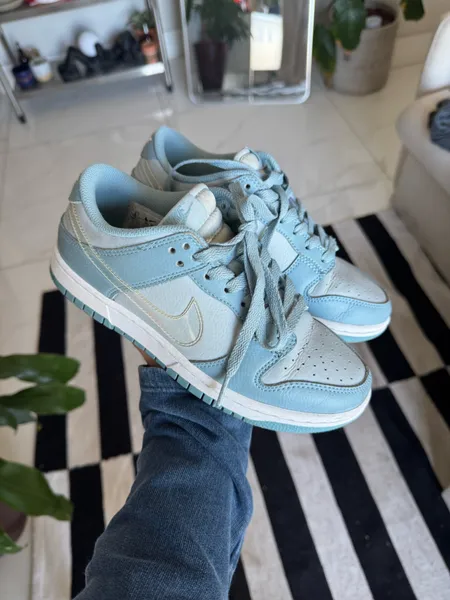Tênis Nike Dunk Low - blue clear swoosh azul