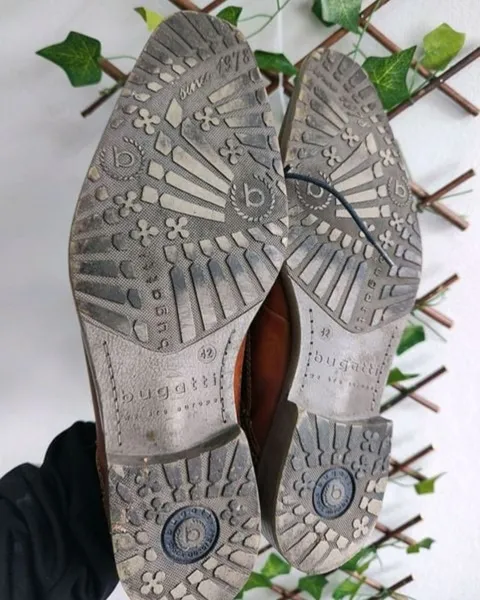 Sapato social masculino Bugatti em couro 42