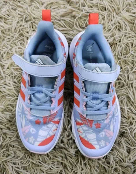 tênis Adidas Disney tamanho 32