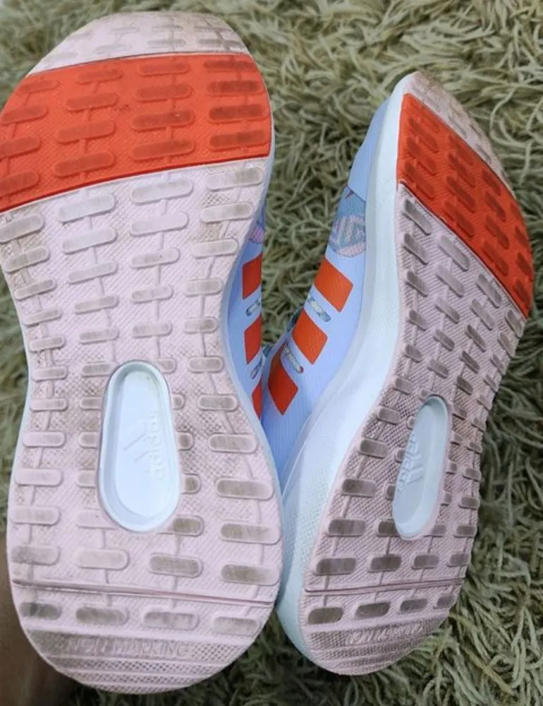 tênis Adidas Disney tamanho 32