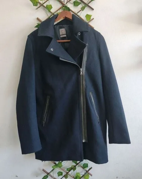 casaco gap moto coat melt em lã batida na cor azul marinho