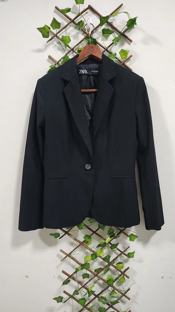 blazer feminino zara, tamanho 36, na cor preta