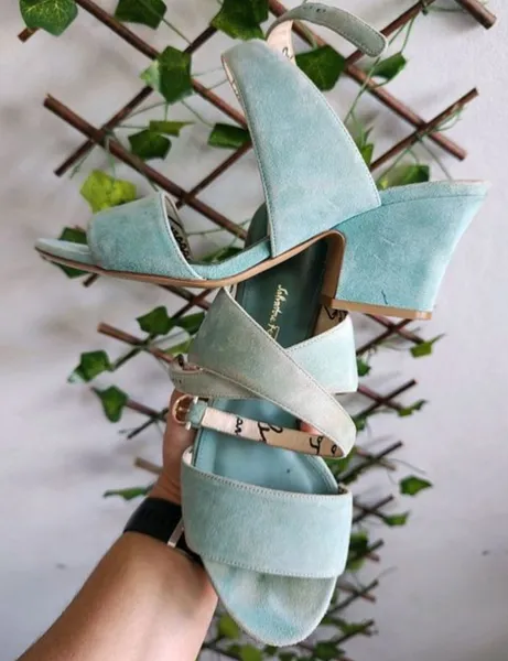 sandália Salvatore Ferragamo