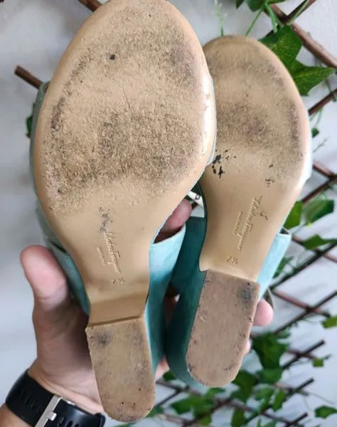 sandália Salvatore Ferragamo