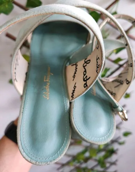 sandália Salvatore Ferragamo