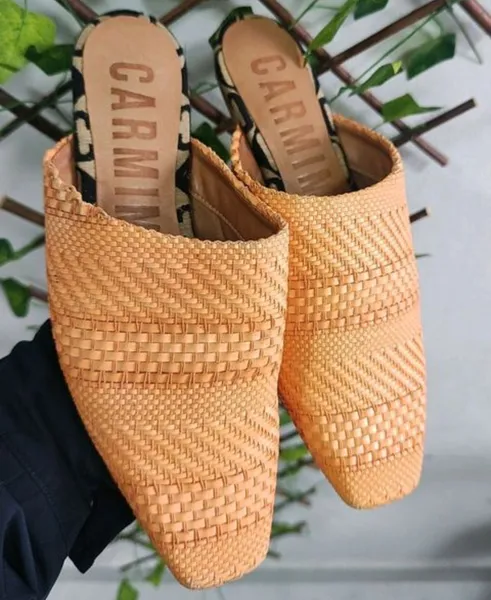 sapato mule carmim tamanho 35