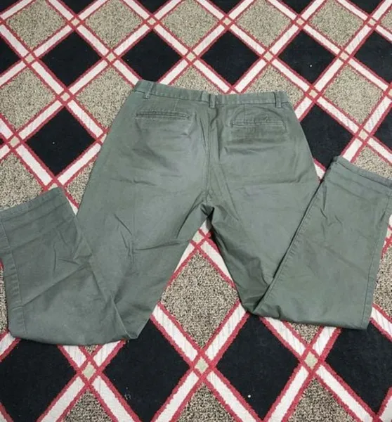 calça primark modelo chino slim stretch