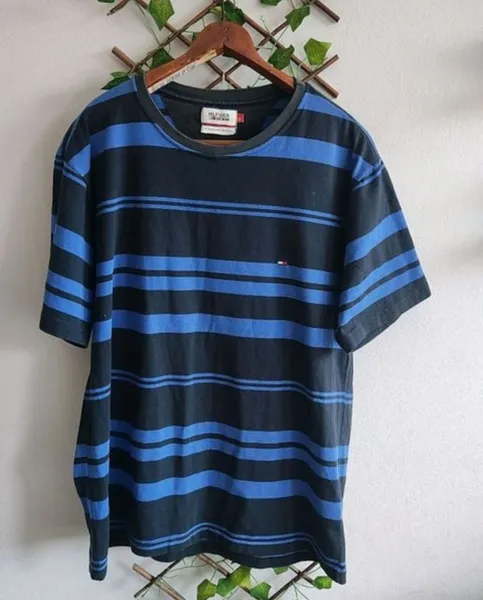 camiseta masculina  Tommy hilfiger denim