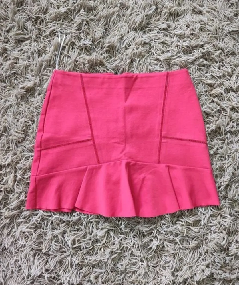 saia le lis blanc na cor rosa
