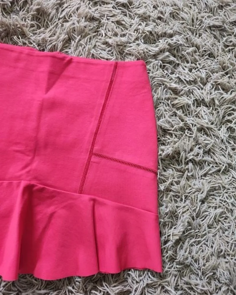 saia le lis blanc na cor rosa