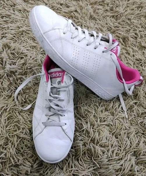 tênis feminino adidas advantage, tamanho 45
