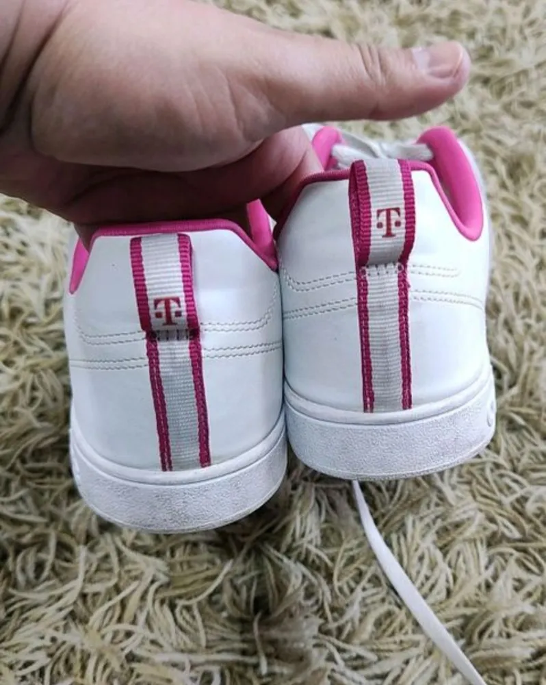 tênis feminino adidas advantage, tamanho 45