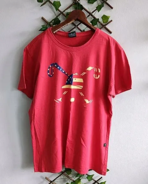camiseta masculina da marca polo play