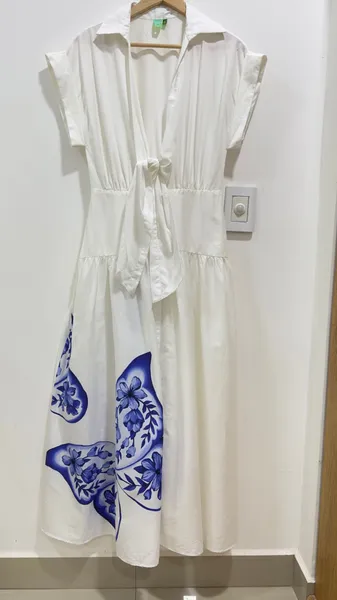 Vestido farm novo s/ tag. vestido Branco Midi Borboletas