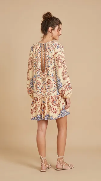 vestido farm novo s/ tag. vestido curto borbolina bege p