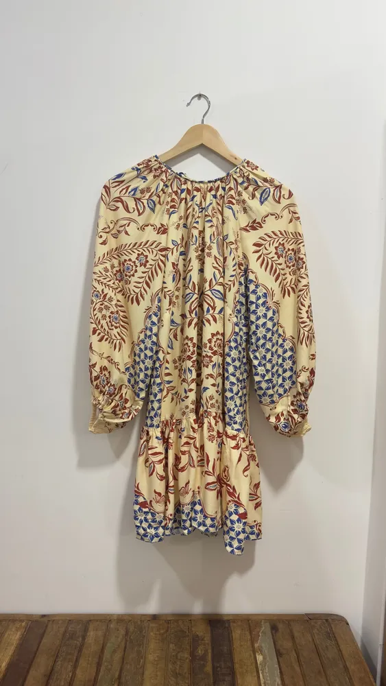 vestido farm novo s/ tag. vestido curto borbolina bege p