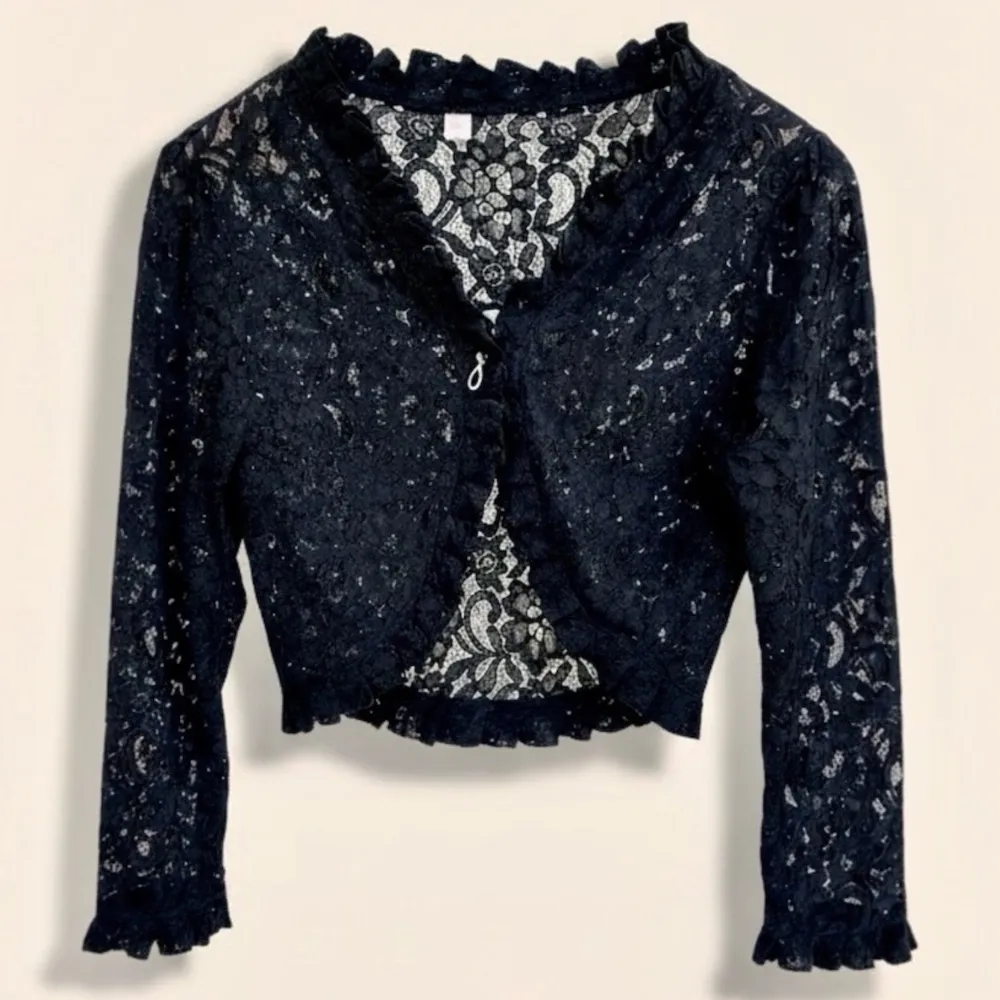 bolero em renda preta pp / p. cardigan. blazer. colete