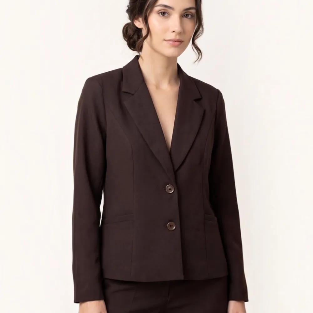 blazer clássico feminino chocolate 42. marrom