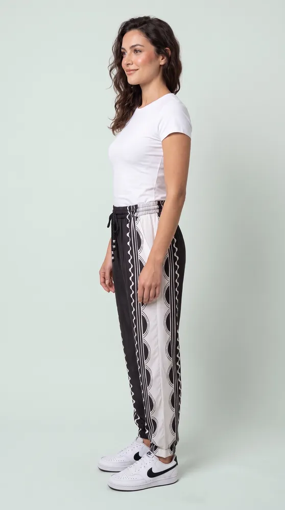 calça farm nova s/ tag. calça nosso lenço preto e branca pp
