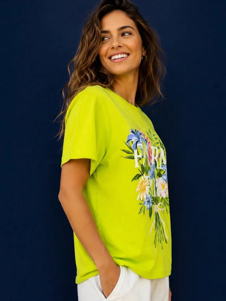 camiseta farm nova c/ tag. T-shirt buquê de flores m