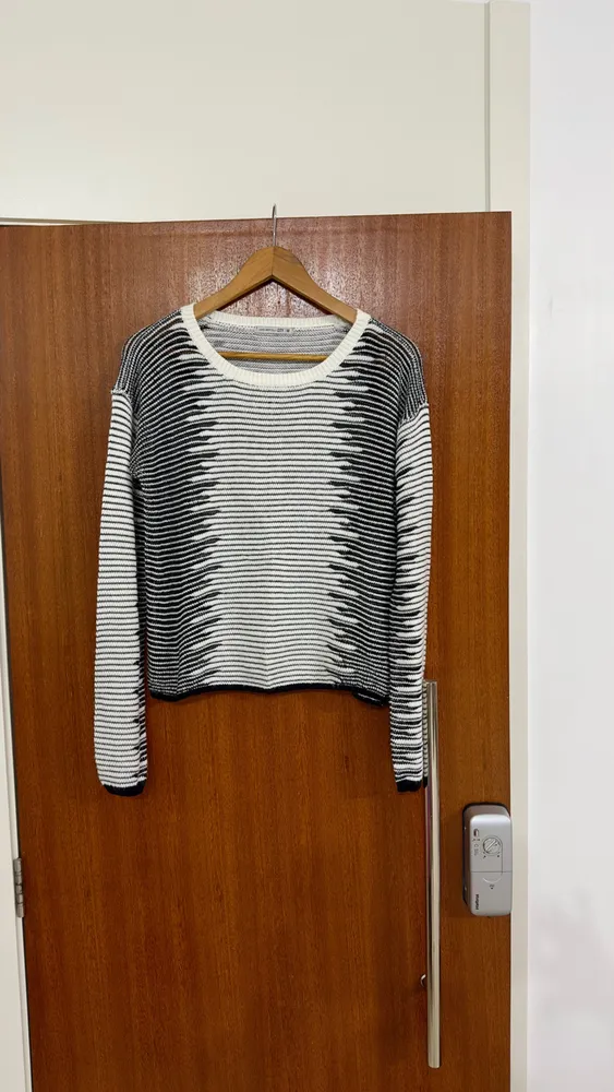 blusa de linha, listrada preta e off-white m