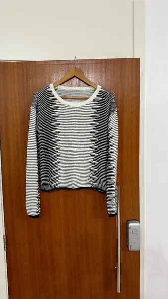 blusa de linha, listrada preta e off-white m