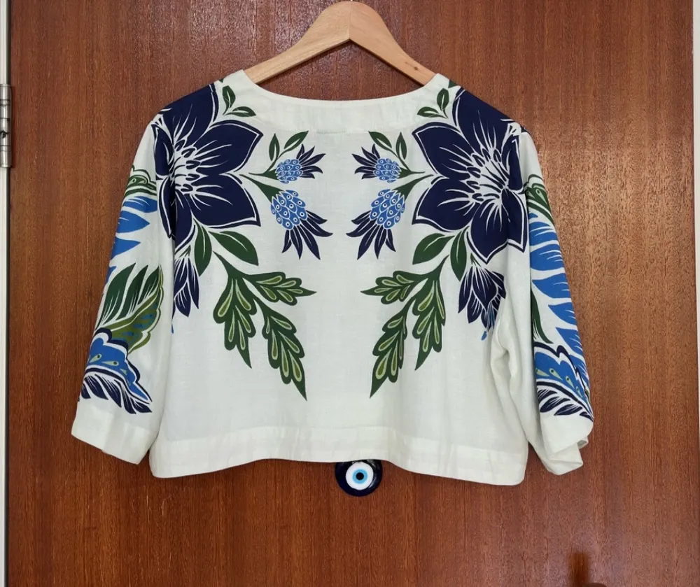 Blusa cropped farm nova sem tag