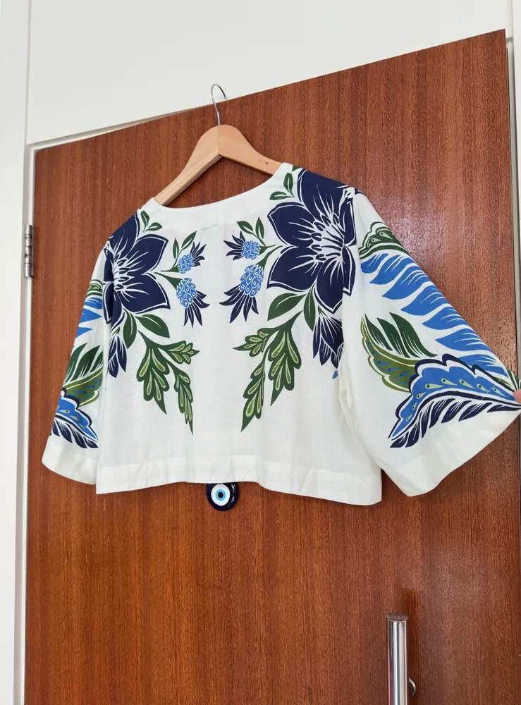 Blusa cropped farm nova sem tag