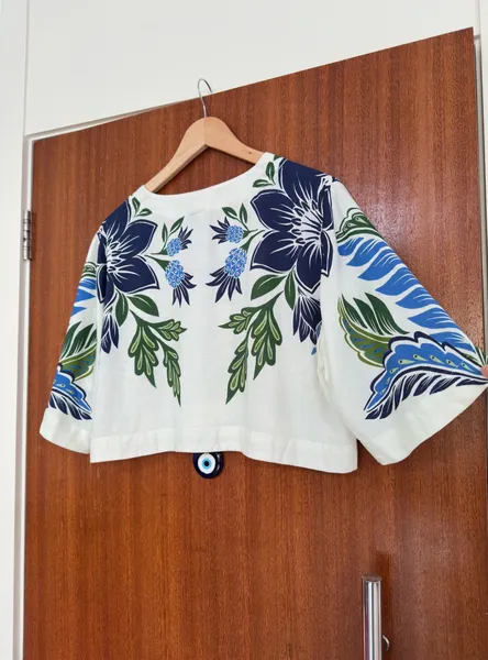 Blusa cropped farm nova sem tag