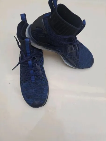 tênis  Puma original  em tecido evoknite (meia)tamanho 40