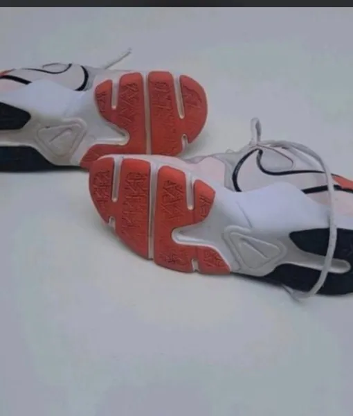 Tênis  Nike Legend Essential 2 tamanho 37,5