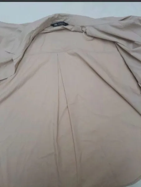 Camisa Zara mangas lingas Bege Tam - G