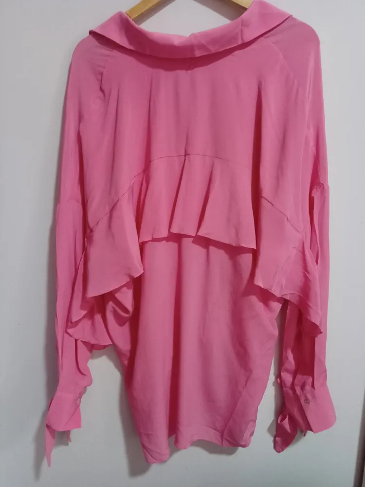 Camisa Animale seda rosa com babados tam 40