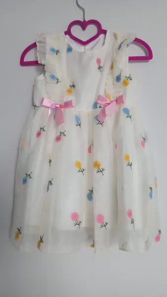 Vestido infantil  bordado