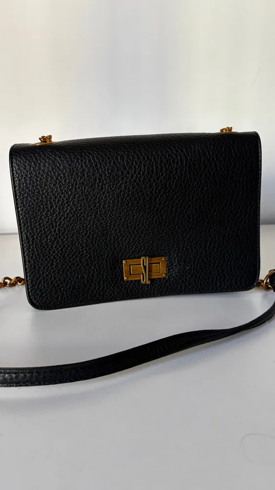 Bolsa tiracolo preta Santa Lolla