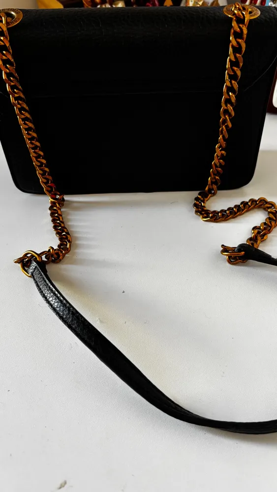 Bolsa tiracolo preta Santa Lolla