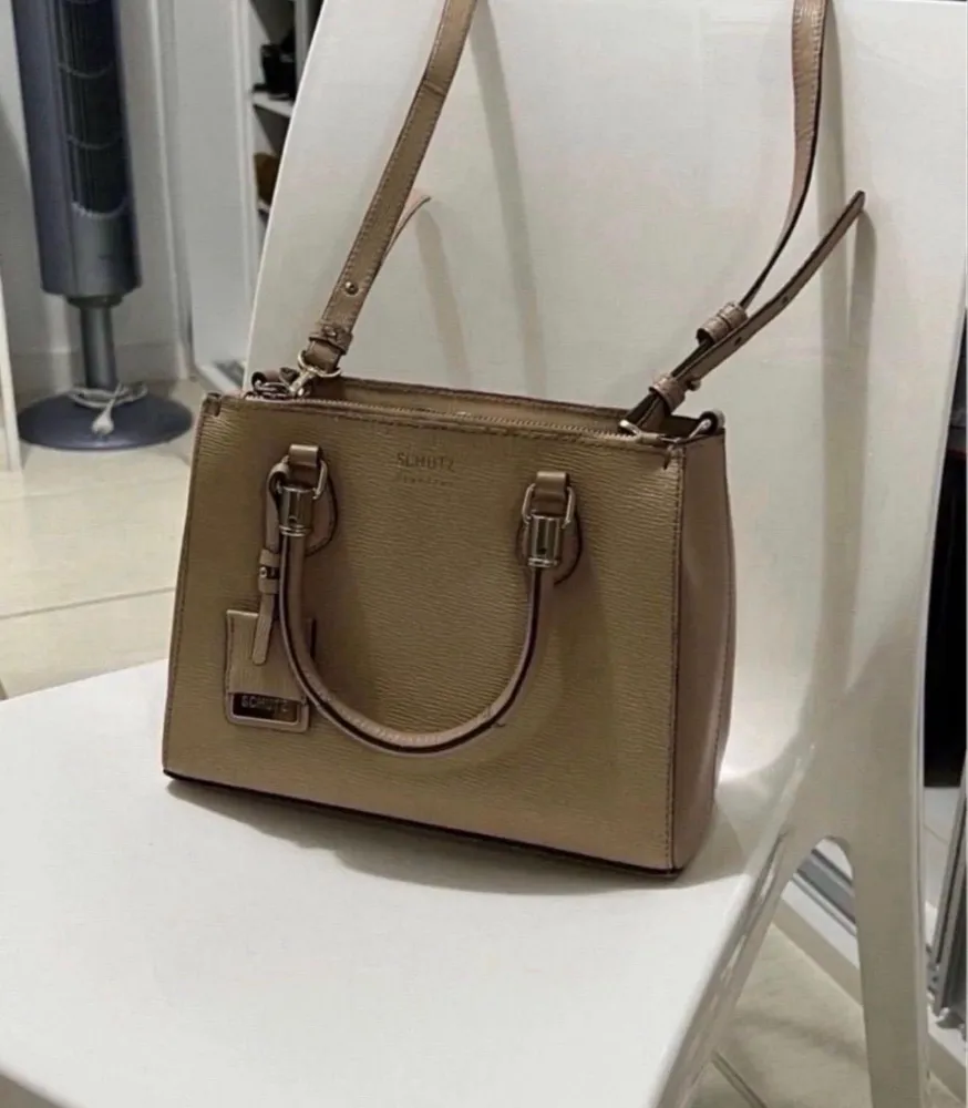 bolsa lotena nude schtz