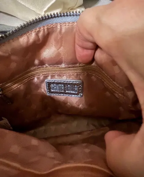bolsa tiracolo prateada nova santa lolla