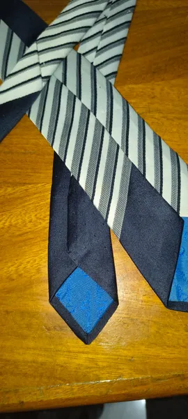 Gravatá vintage Dior