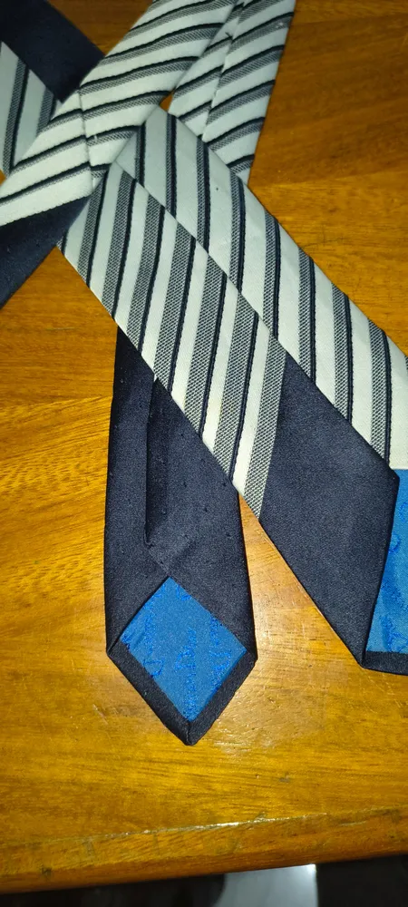Gravatá vintage Dior