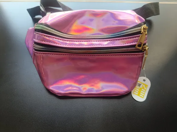 Pochete holográfica rosa