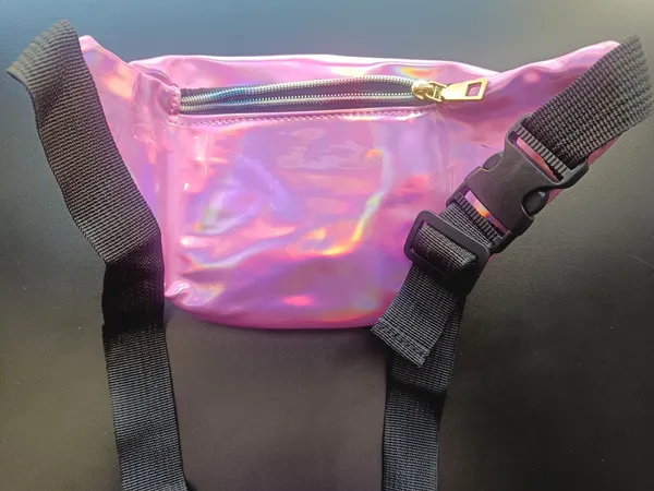 Pochete holográfica rosa