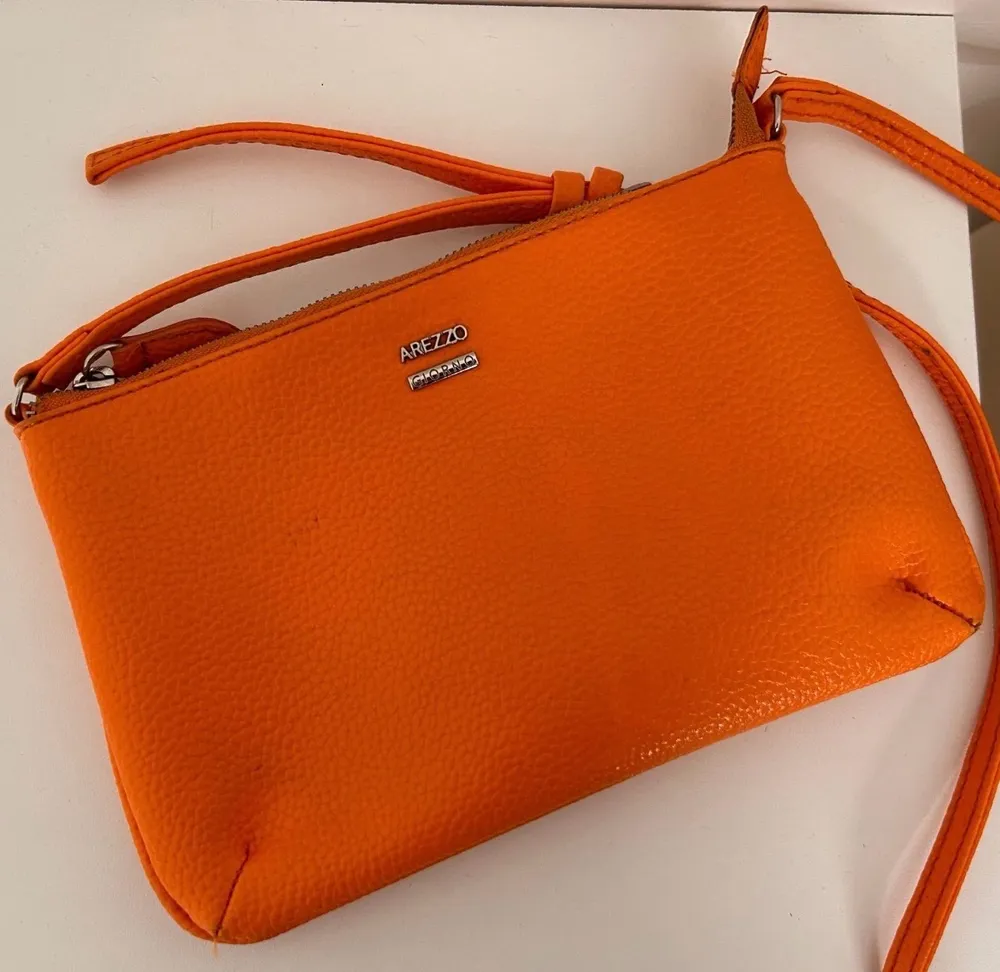 bolsa arezzo giorno laranja