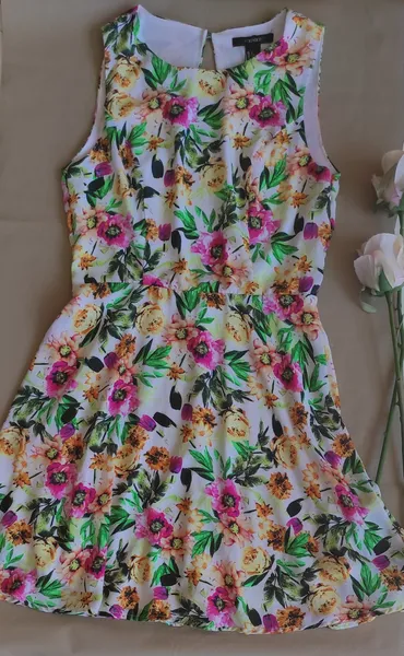 Vestido floral Forever 21