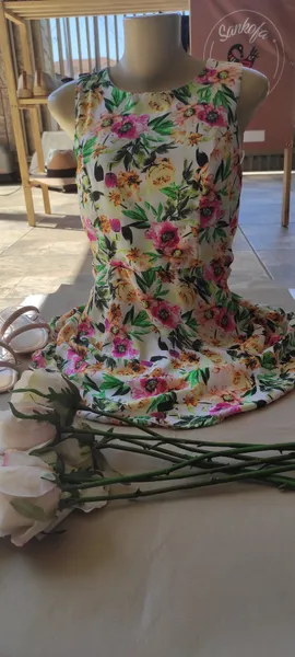 Vestido floral Forever 21