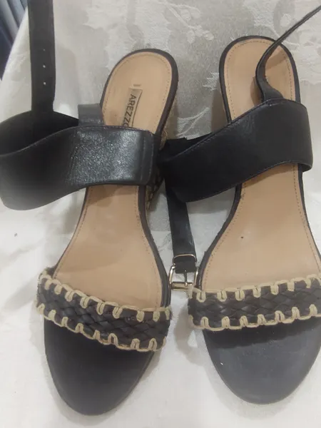 sandalia arezzo