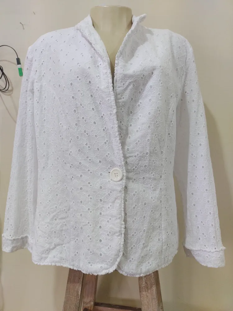 blazer em leze branco