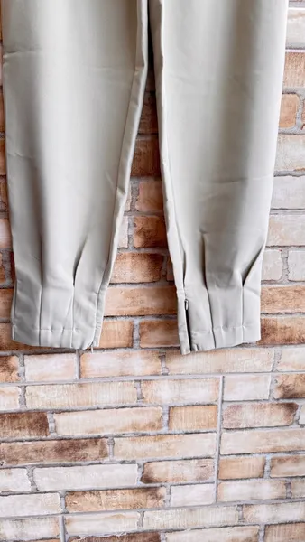 calça cenoura mayara bege g